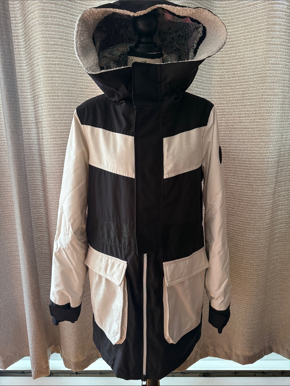 Burton snowboard 2L jacket